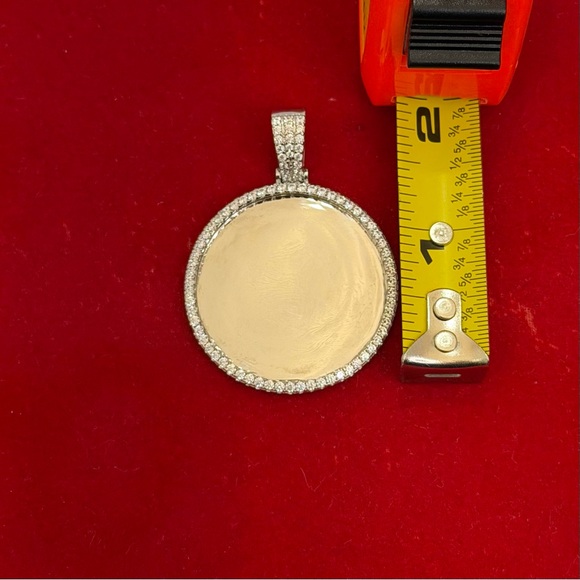 925 Sterling Silver White Gold Plated Round Photo Frame Pendant CZ 16g Unisex - Picture 6 of 6